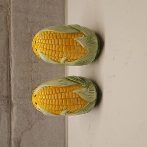 Salt and Pepper Shakers, Corn